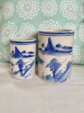 VTG Chinoiserie Blue and White Hand-painted Brush Pots Stoneware Vases Set of 2